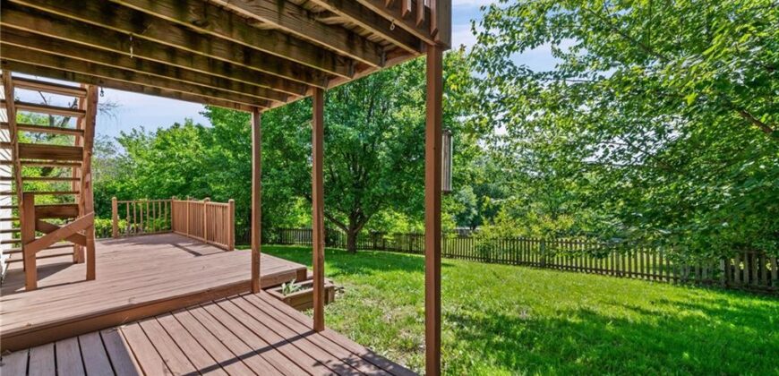 1904 Quail Ridge Drive, Liberty, MO 64068