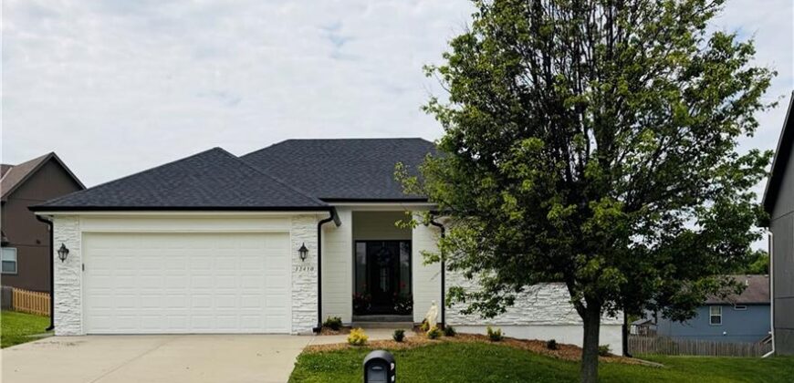 12450 NW Lauren Circle, Platte City, MO 64079