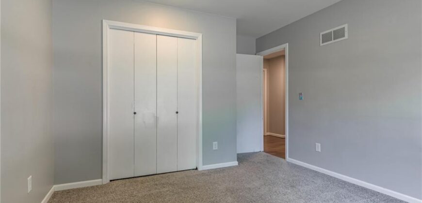 600 NW 66th Street, Kansas City, MO 64118