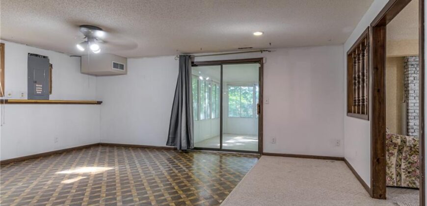 600 NW 66th Street, Kansas City, MO 64118