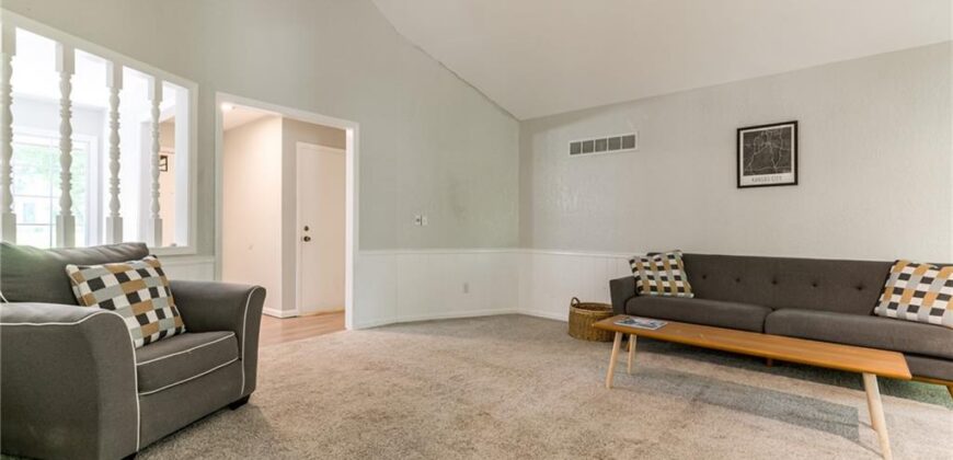 600 NW 66th Street, Kansas City, MO 64118