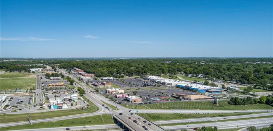 600 NW 66th Street, Kansas City, MO 64118