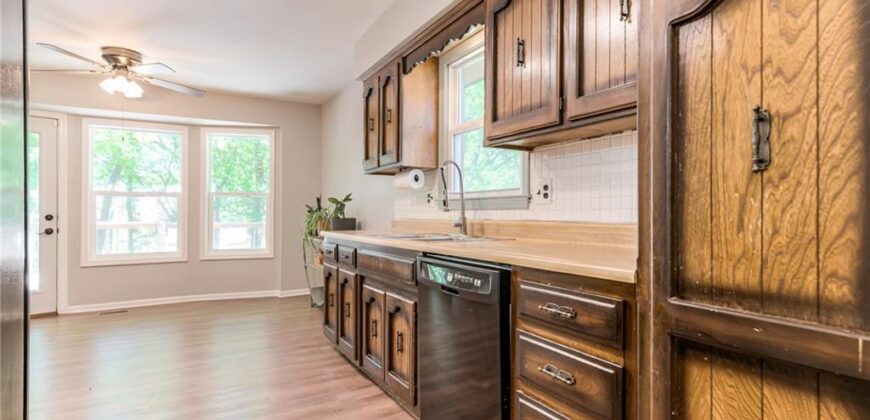 600 NW 66th Street, Kansas City, MO 64118