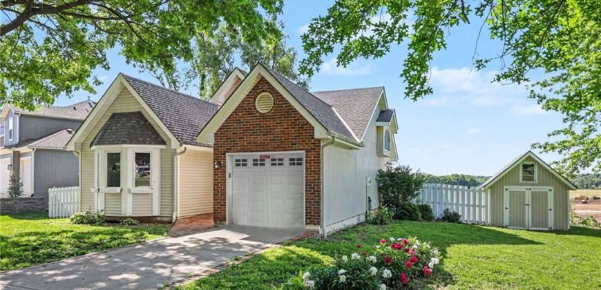 105 Sixth Street, Smithville, MO 64089