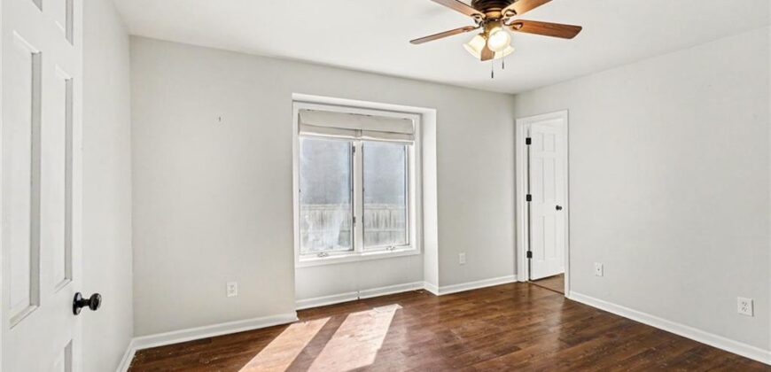 105 Sixth Street, Smithville, MO 64089