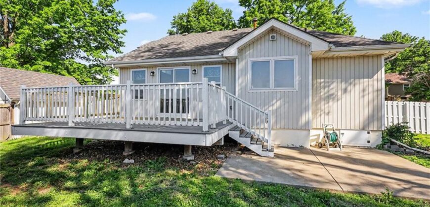 105 Sixth Street, Smithville, MO 64089
