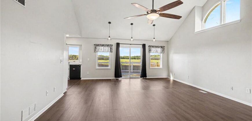 105 Sixth Street, Smithville, MO 64089