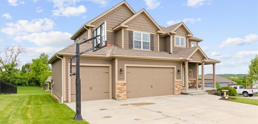 10000 N Richmond Avenue, Kansas City, MO 64157