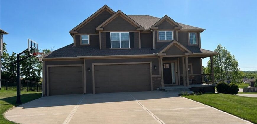 10000 N Richmond Avenue, Kansas City, MO 64157