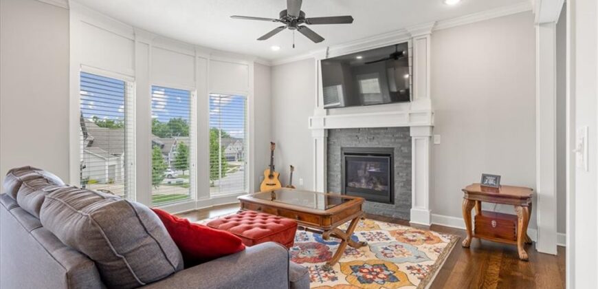 10000 N Richmond Avenue, Kansas City, MO 64157