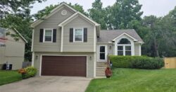7324 N Richmond Avenue, Kansas City, MO 64158