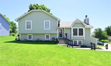 539 Lauren Street, Liberty, MO 64068