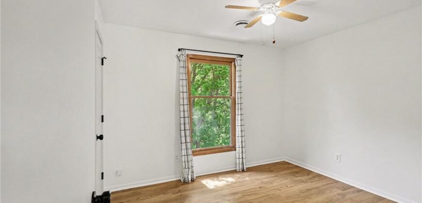 7106 N Holly Court, Kansas City, MO 64118