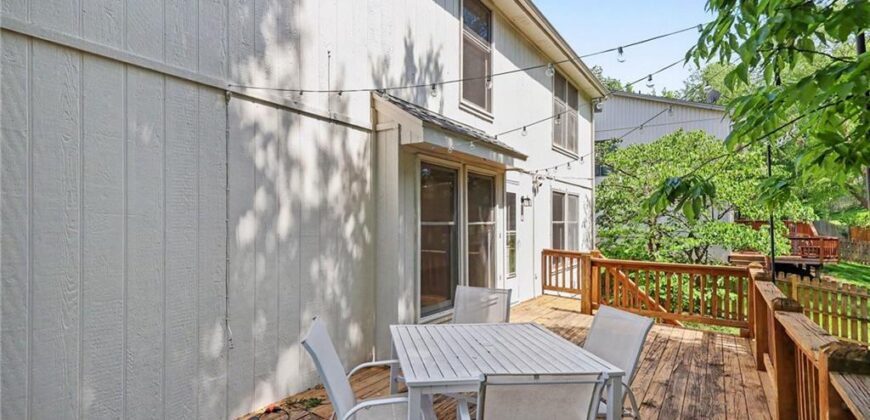7106 N Holly Court, Kansas City, MO 64118