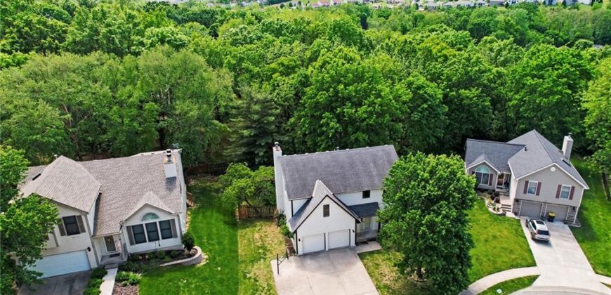 7106 N Holly Court, Kansas City, MO 64118
