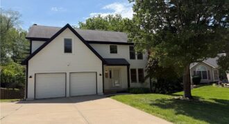 7106 N Holly Court, Kansas City, MO 64118