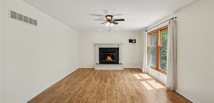 7106 N Holly Court, Kansas City, MO 64118