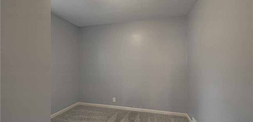 7909 N Pennsylvania Avenue, Kansas City, MO 64118