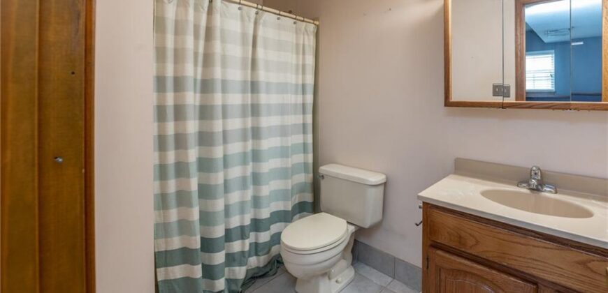 6814 N Liberty Street, Kansas City, MO 64118
