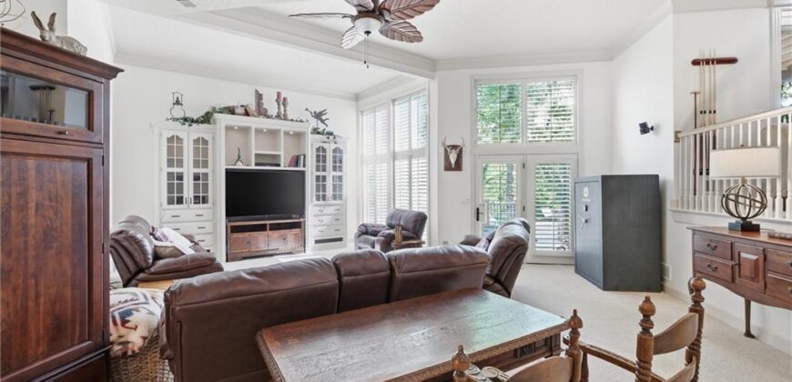 6001 N Cosby Avenue, Kansas City, MO 64151