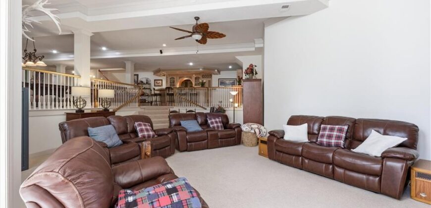 6001 N Cosby Avenue, Kansas City, MO 64151