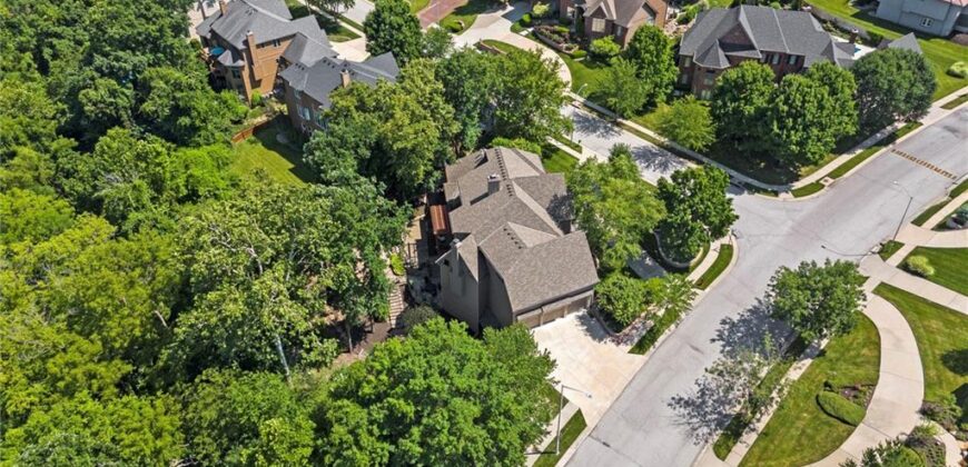 6001 N Cosby Avenue, Kansas City, MO 64151