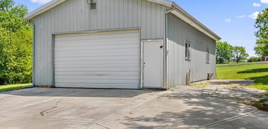 15813 Sugar Plum Road, Kearney, MO 64060