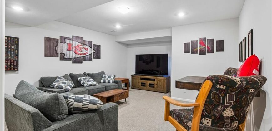 8912 NE 118TH Court, Kansas City, MO 64157