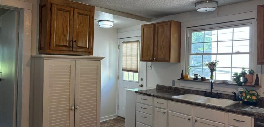 625 Summit Street, Weston, MO 64098