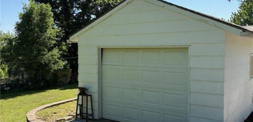 625 Summit Street, Weston, MO 64098