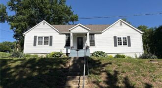 625 Summit Street, Weston, MO 64098