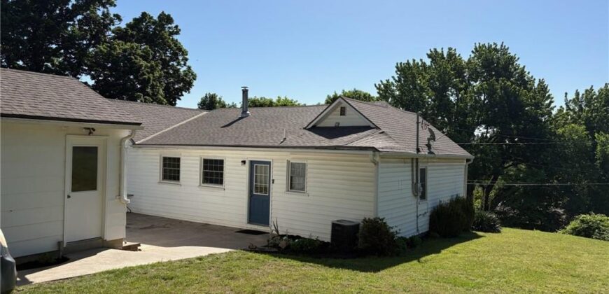 625 Summit Street, Weston, MO 64098