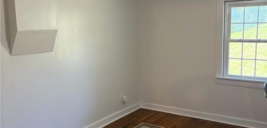 625 Summit Street, Weston, MO 64098