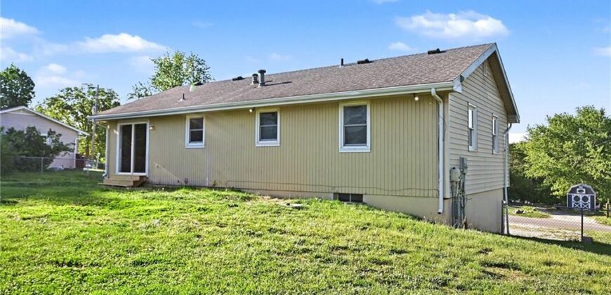 1104 3rd Street, Camden Point, MO 64018