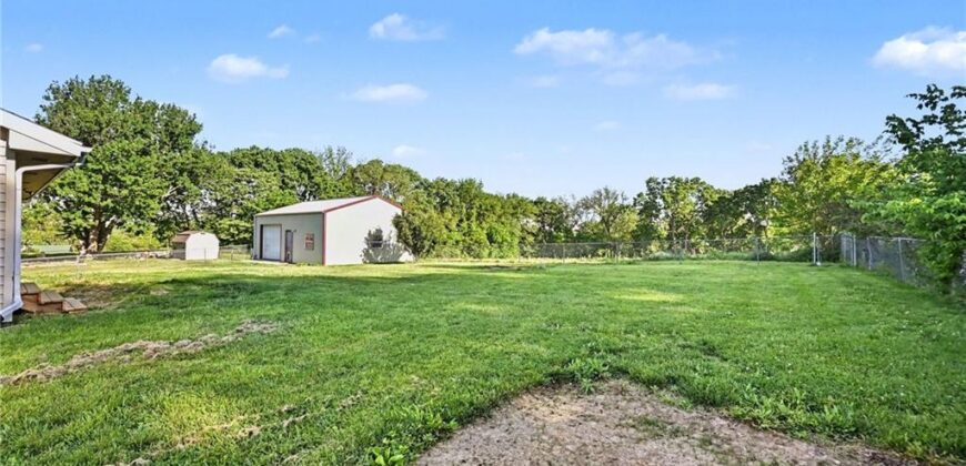 1104 3rd Street, Camden Point, MO 64018