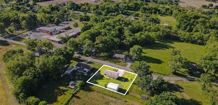 1104 3rd Street, Camden Point, MO 64018
