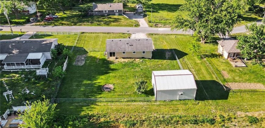 1104 3rd Street, Camden Point, MO 64018