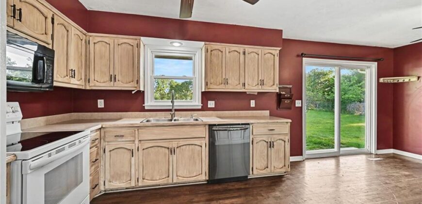 1104 3rd Street, Camden Point, MO 64018