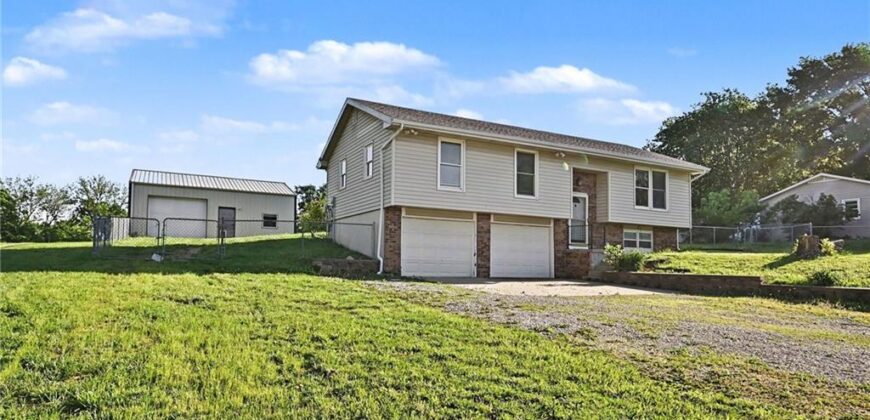 1104 3rd Street, Camden Point, MO 64018