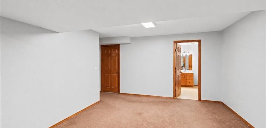6724 N Quincy Circle, Kansas City, MO 64119