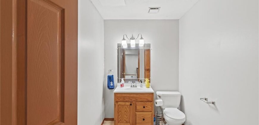 6724 N Quincy Circle, Kansas City, MO 64119