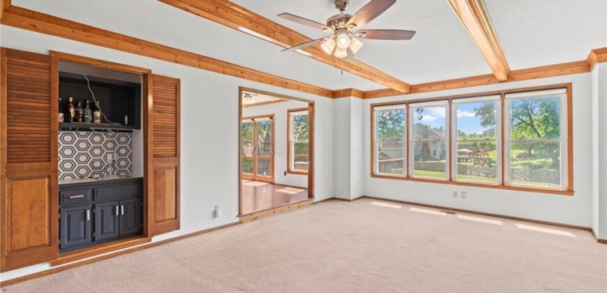 6724 N Quincy Circle, Kansas City, MO 64119