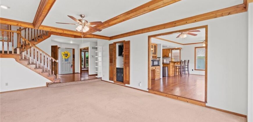 6724 N Quincy Circle, Kansas City, MO 64119