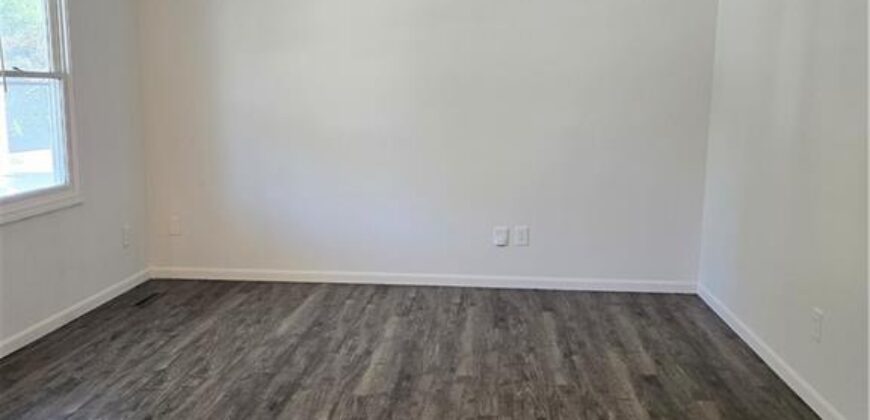 7408 N Lane Avenue, Kansas City, MO 64158