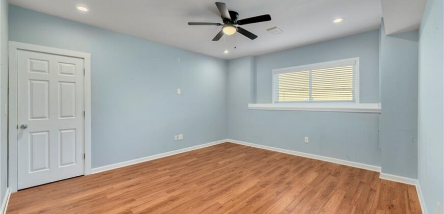 11915 N Holmes Court, Kansas City, MO 64155