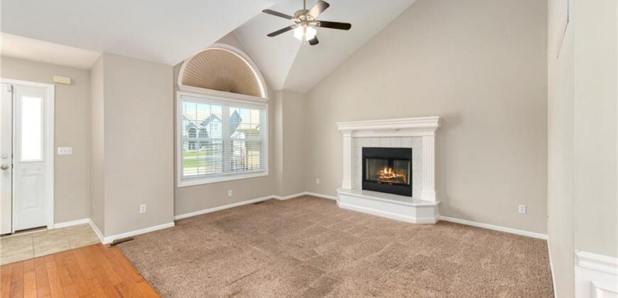 11915 N Holmes Court, Kansas City, MO 64155