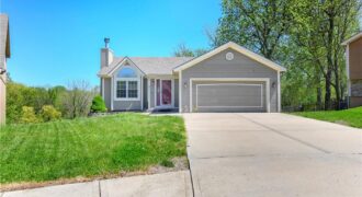 11915 N Holmes Court, Kansas City, MO 64155