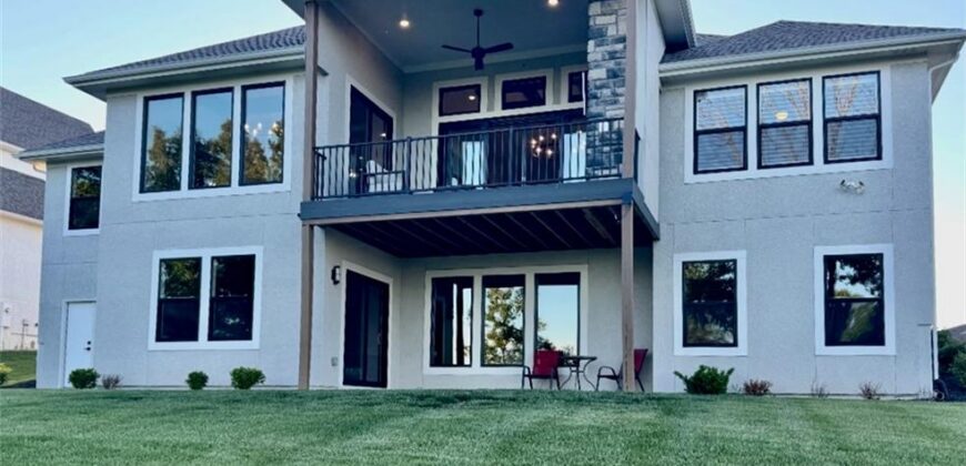 10139 N Kansas Court, Kansas City, MO 64155
