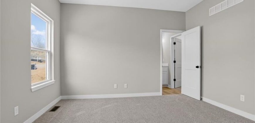 16268 Giorgia Street, Parkville, MO 64152