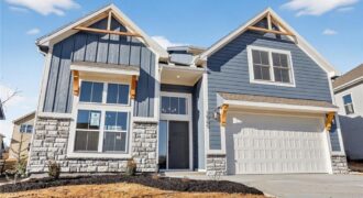 16268 Giorgia Street, Parkville, MO 64152